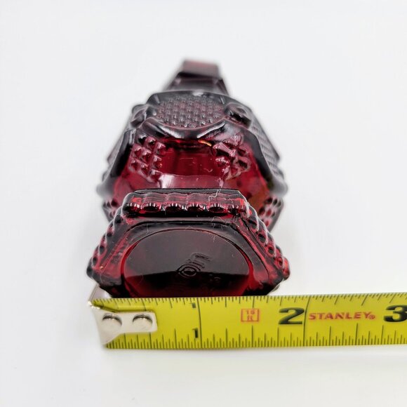 Avon Cape Cod Ruby Red Dish Collection Salt Or Pepper Shaker Vintage Read - Picture 10 of 10